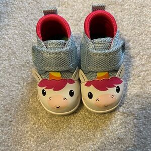 Ikiki Squeaky Unicorn Sneakers Size 2
